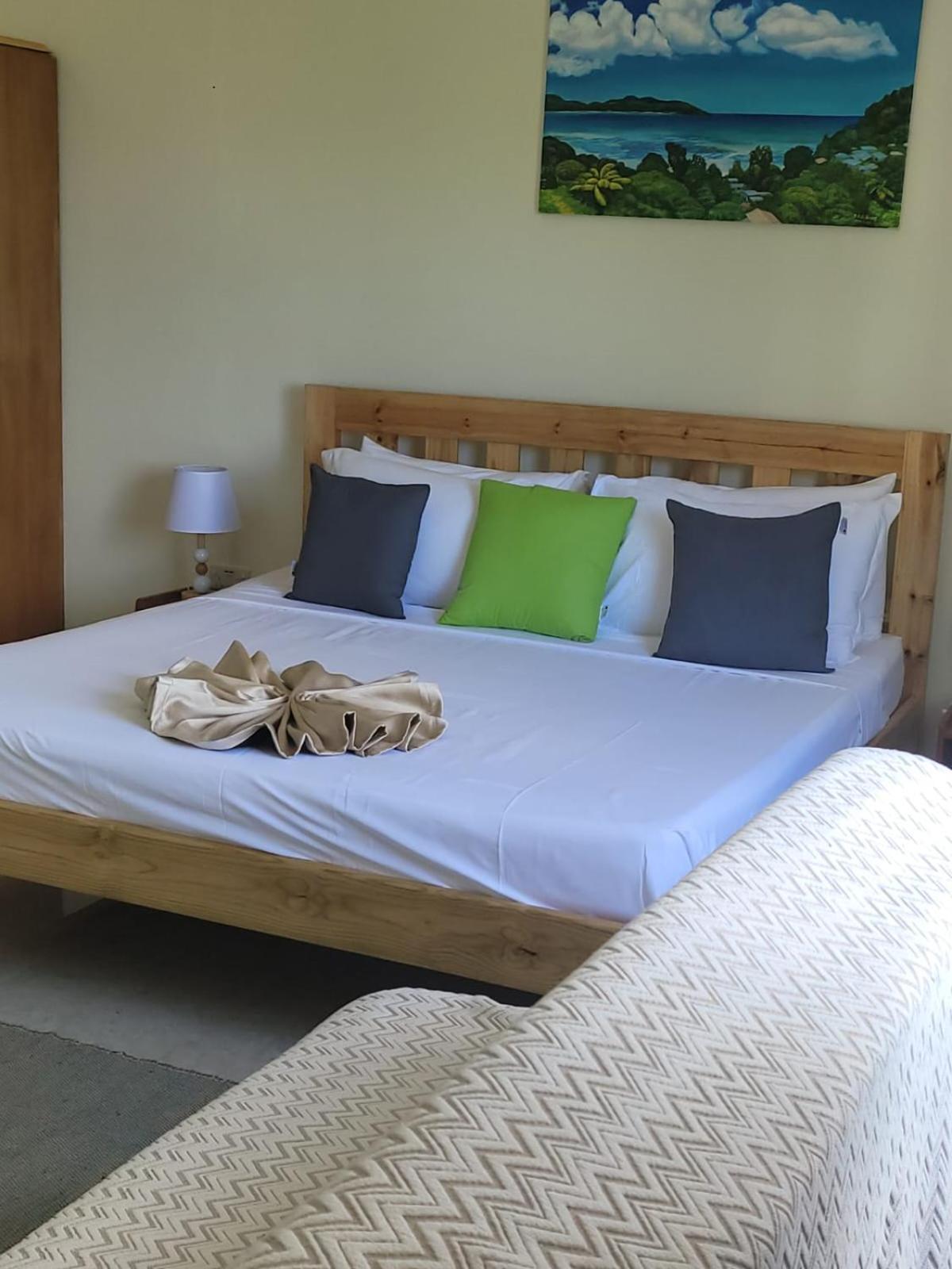 Sunset View Self Catering Apartment Anse Boileau Exterior photo